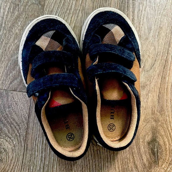 Burberry toddler shoes